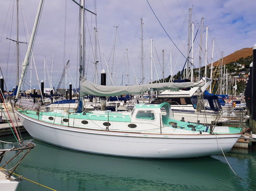 Classic fast cruising yacht Boat for Sale