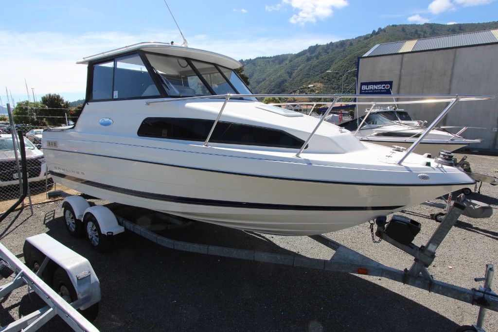 Bayliner Classic 222, 2004 Boat for Sale