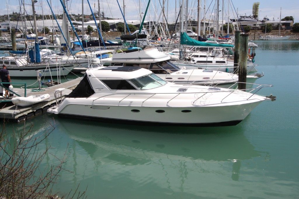 Genesis Targa 360, 2004 Boat for Sale