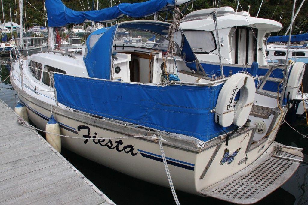 Comfortable Tidy Coastal Cruiser Boat for Sale