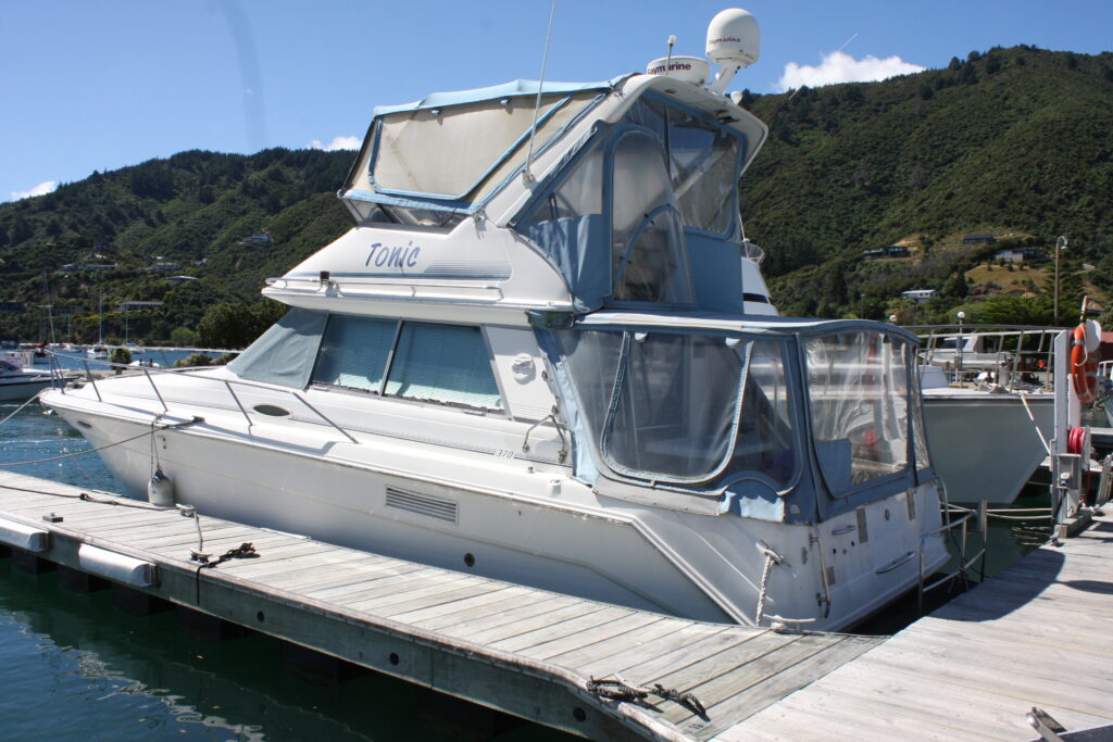 “TONIC” Sea Ray 370 Flybridge Boat for Sale