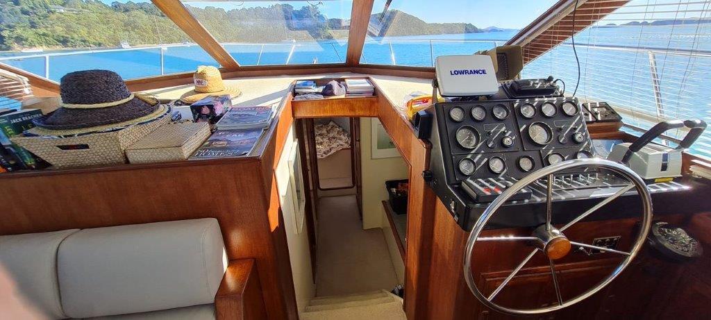 Carter 47 Flybridge Cruiser Boat for Sale