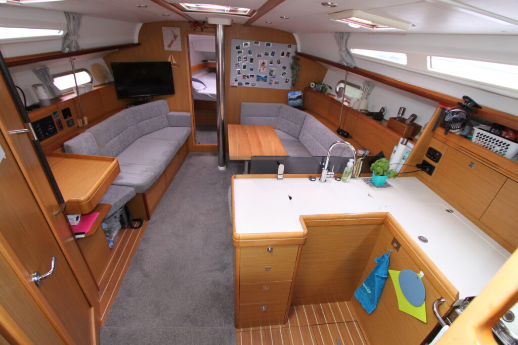 2009 Jeanneau Sun Odyssey 42i Boat for Sale
