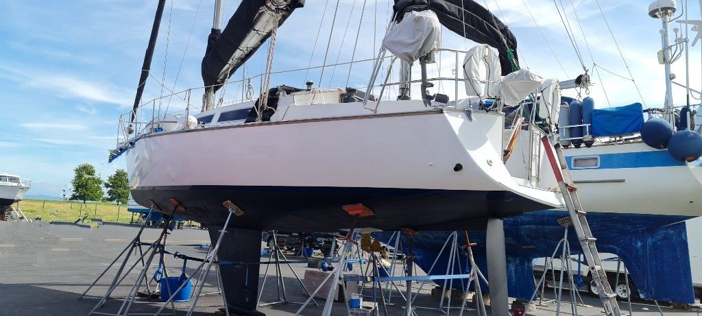 Beale 11.2m Boat for Sale