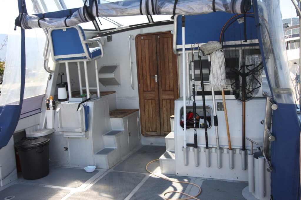Spain McBride Cat 900 Boat for Sale