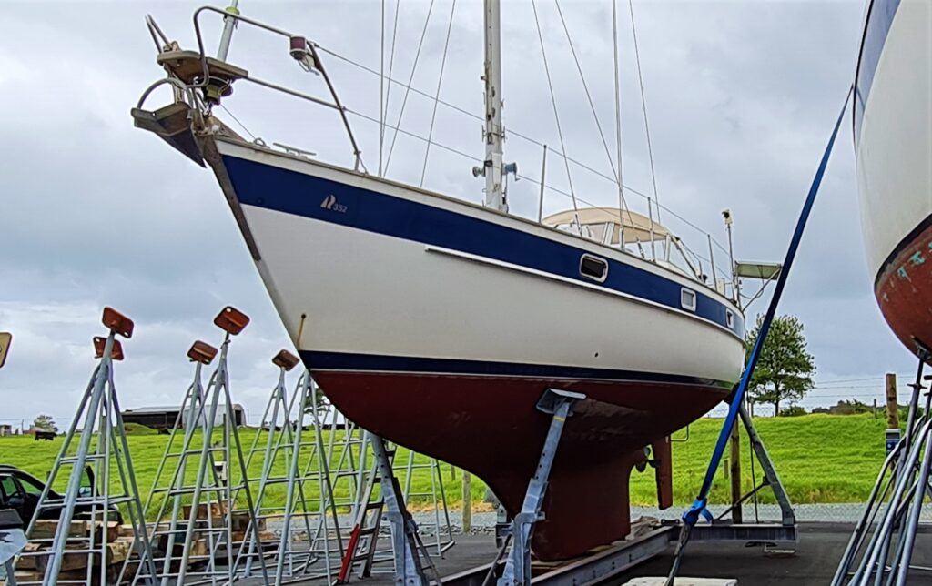 Hallberg-Rassy 352 Tall Rig Boat for Sale