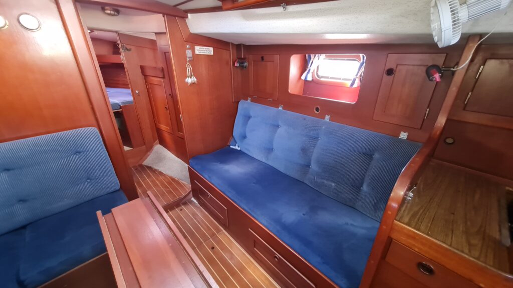 Hallberg-Rassy 352 Tall Rig Boat for Sale